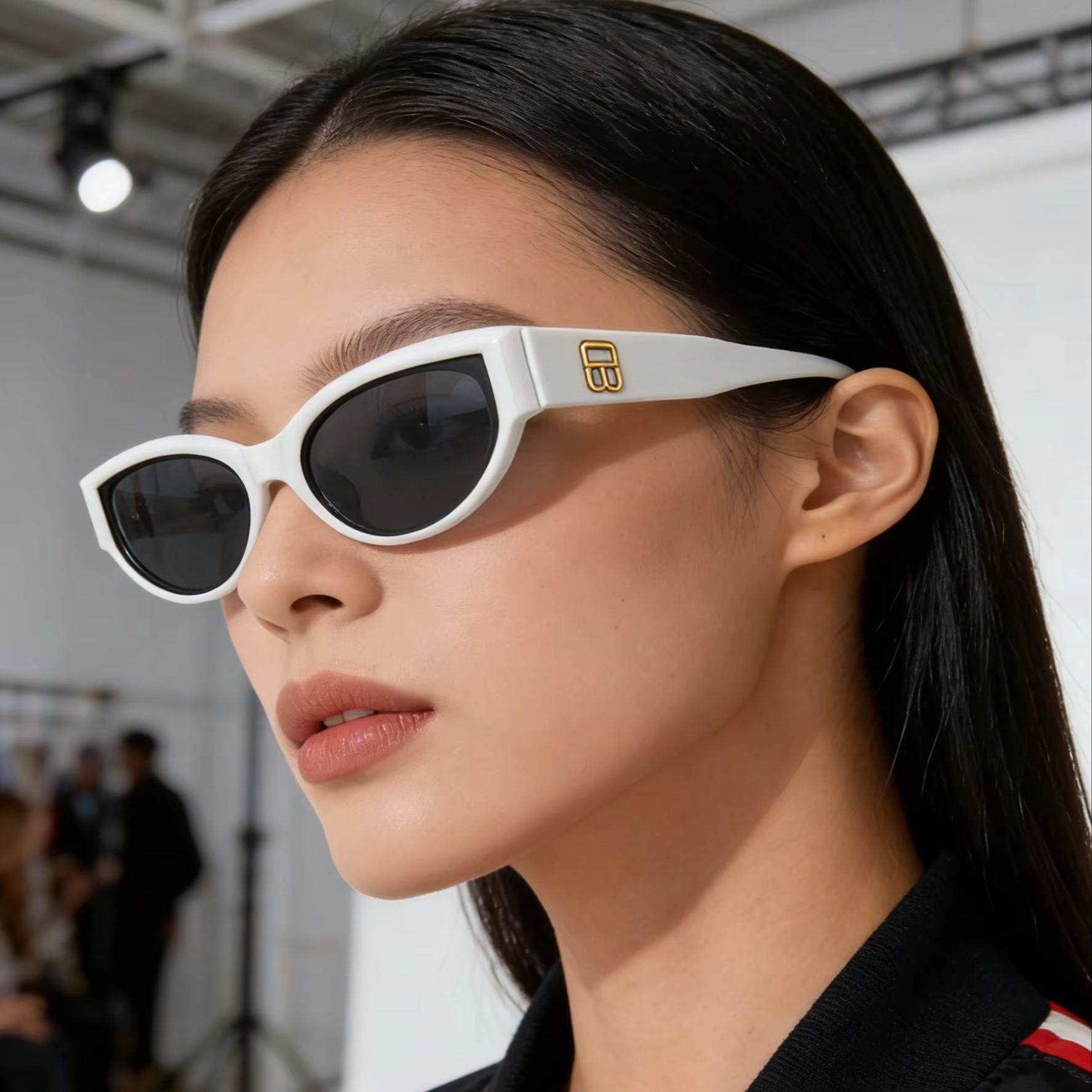 Women Fashion Glasses - Женские солнцезащитные очки в стиле ретро